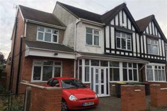 5 Bedroom Semi-Detac...
